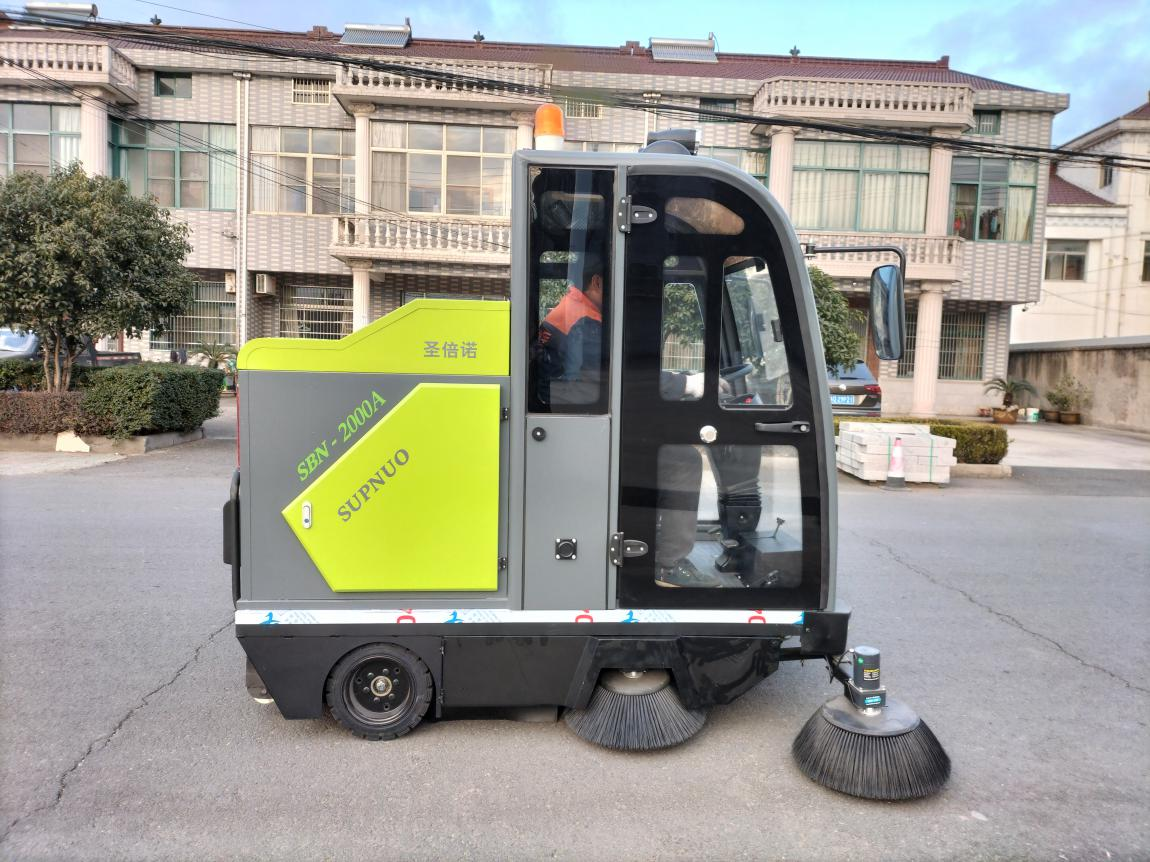 平湖龙马清扫车